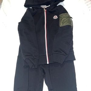 Boys moncler sweat suit